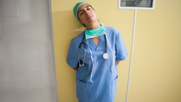 Unga kvinnliga läkare drabbas av utmattning